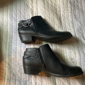 Life Stride Black Heeled Boots